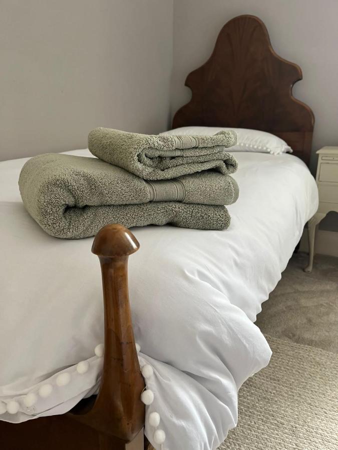 Private Apartment - 3 Bedrooms Harrogate Exteriör bild